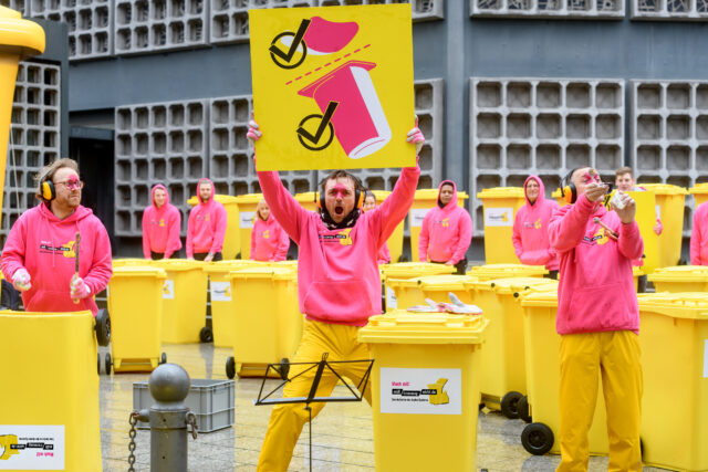 Flashmob Performance zum bundesweiten Rollout der Initiative "Mülltrennung wirkt"